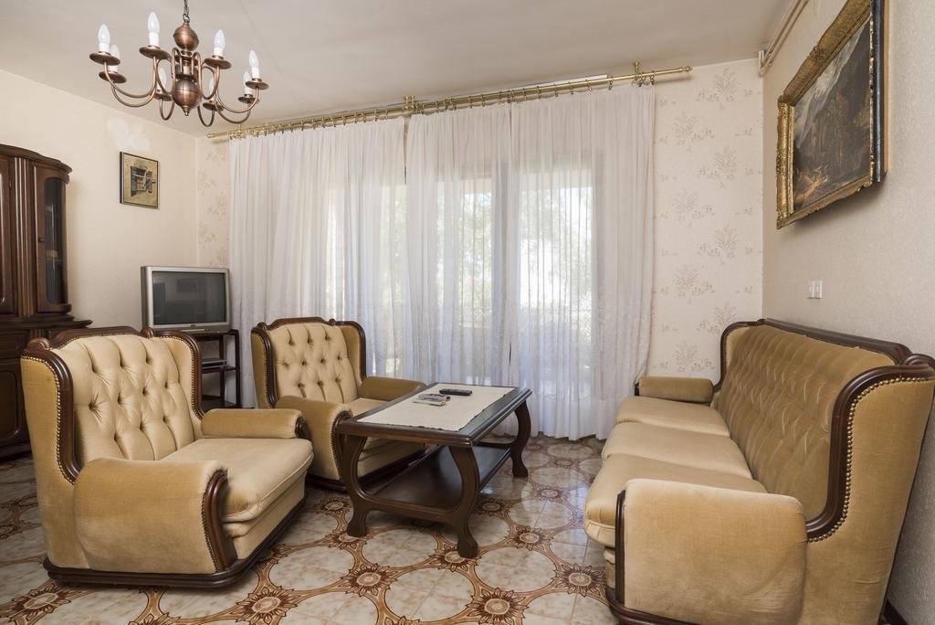 Apartment Vesna Komunela
